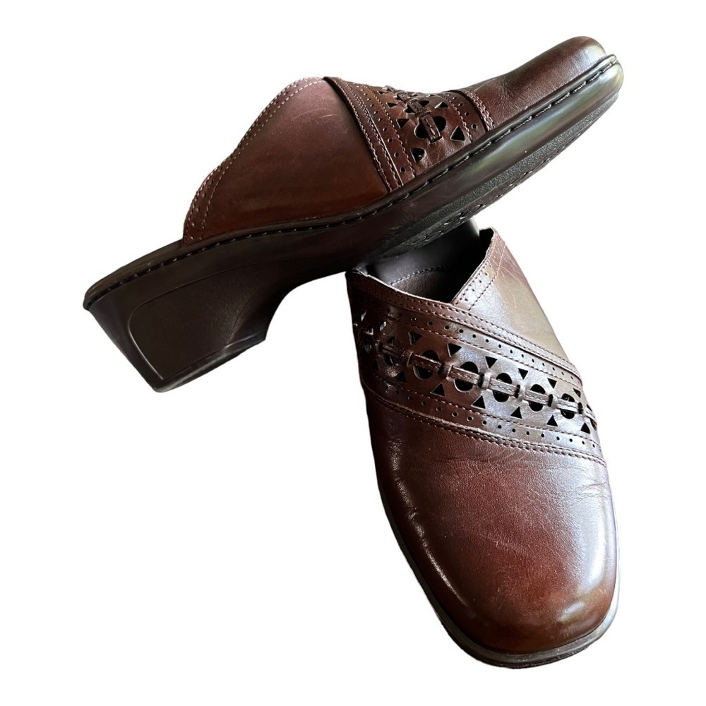 Clarks women’s mule/slide size 9